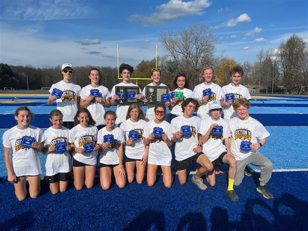 Boys and Girls Varsity Cross Country Fall 22 Section VI Champions
